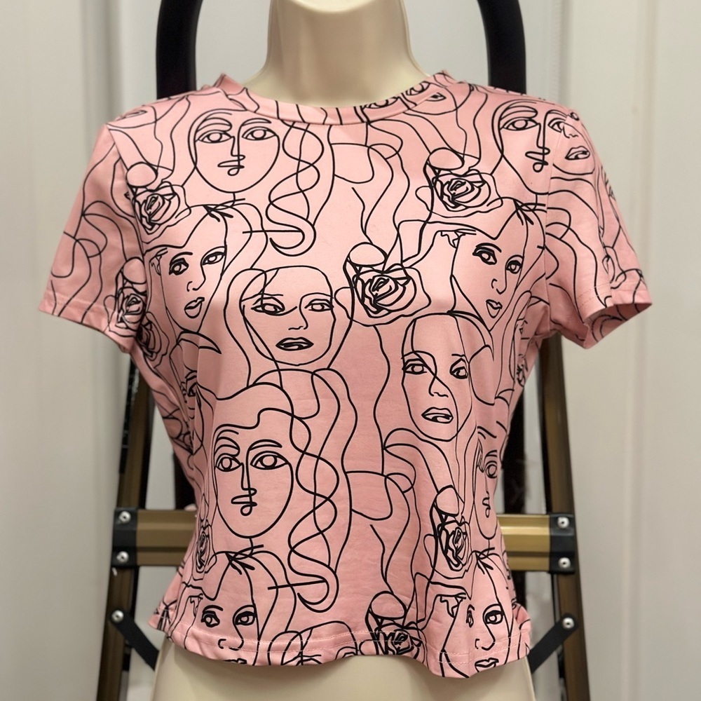 Amazon Pink Graphic Short Sleeve Tee